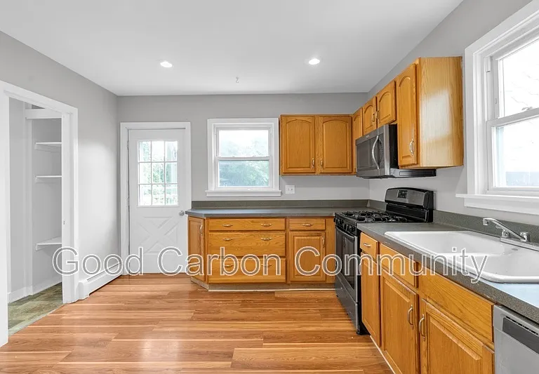 343 Bryant St #1 — Photo 2