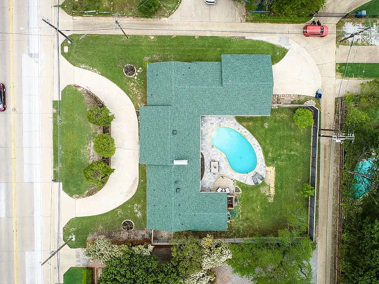 6217 Alpha Rd — Photo 47