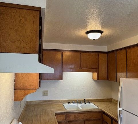 4th image of 1050 West Ave #B