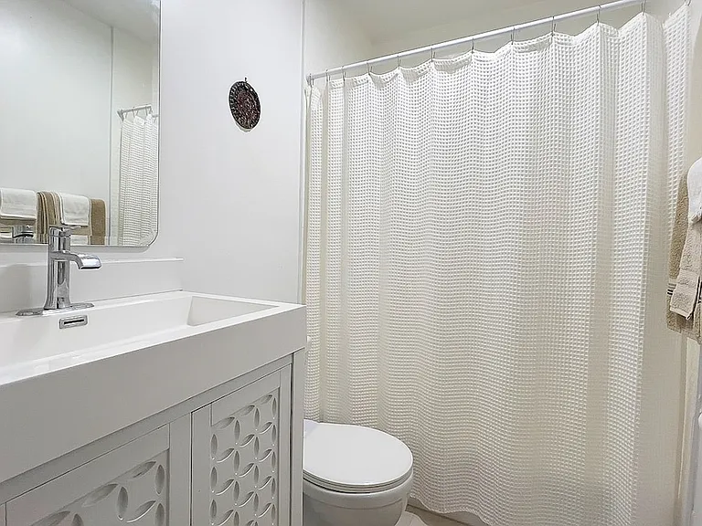 1450 Hawthorne Way — Photo 7