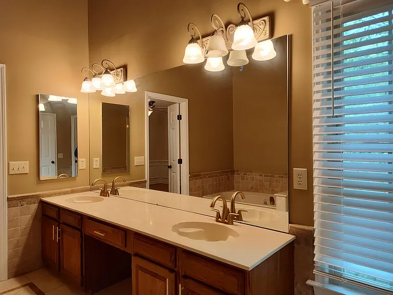 7235 Kinsmore Ln — Photo 28