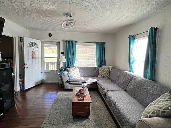 9847 Swords Creek Rd