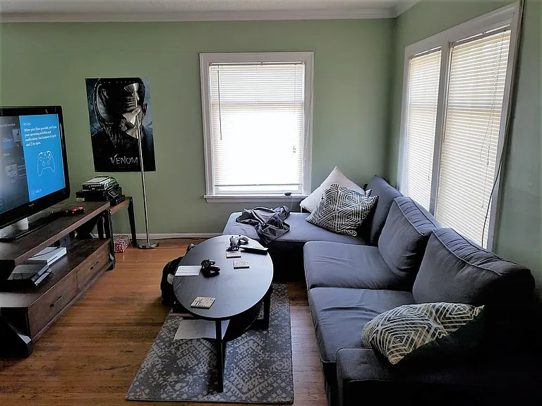 815 NE 65th St — Photo 4
