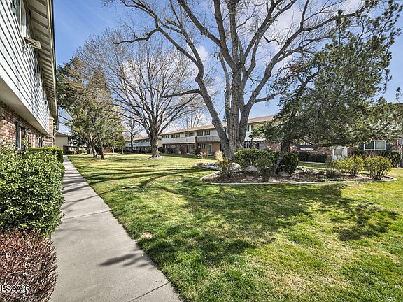 2nd image of 312 Smithridge Park