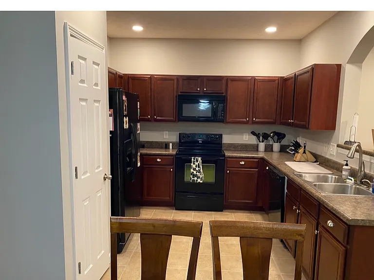 1424 Beech Grove Way — Photo 3