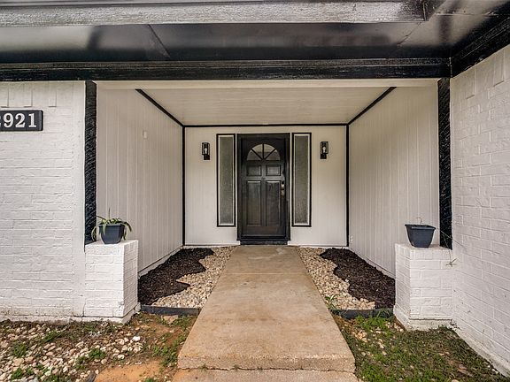 3rd image of 2921 Hitson Ln