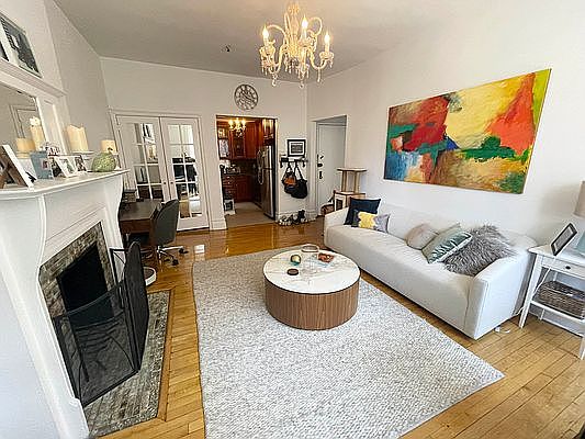3rd image of 17 W 70th St APT 10