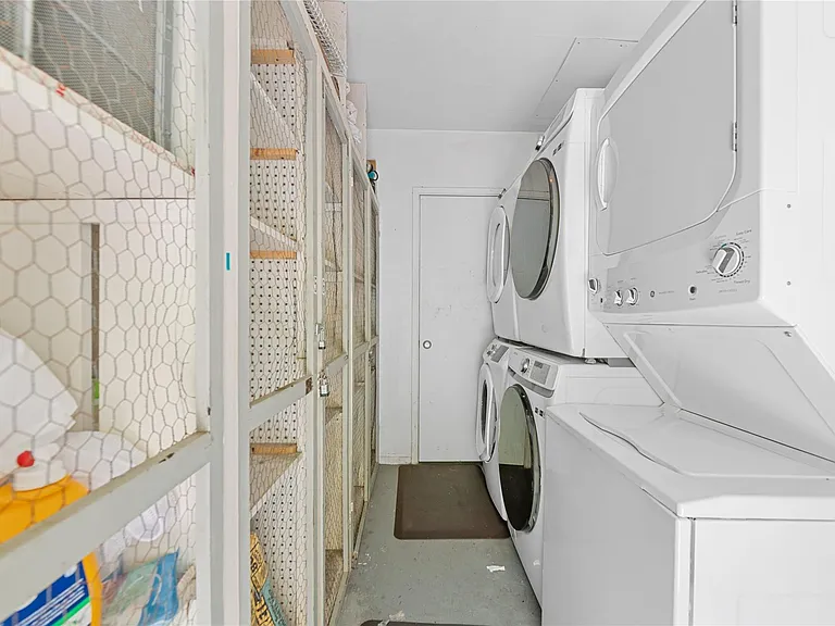 3015 Seville St #6 — Photo 34