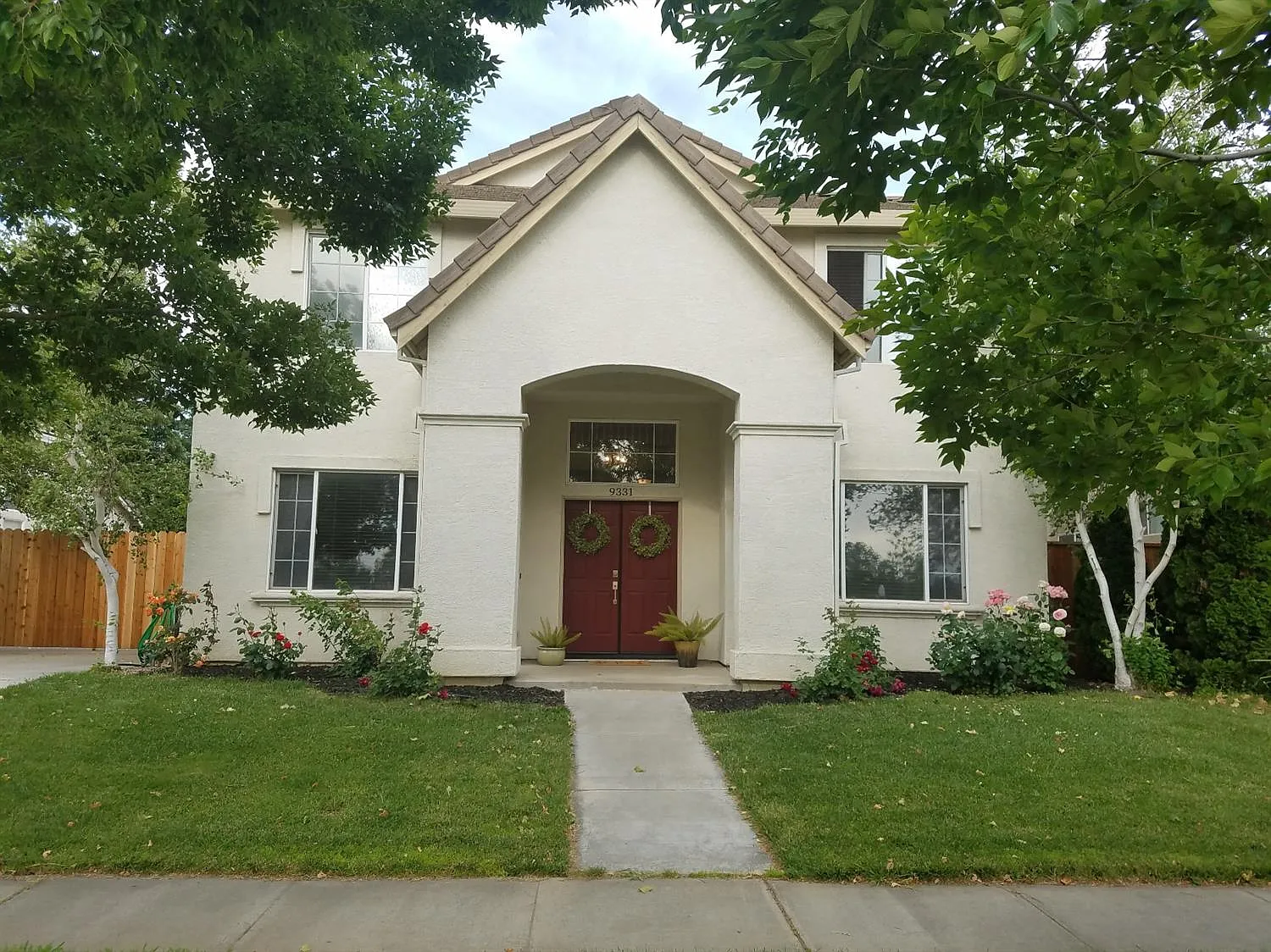 9331 Lakepoint Dr photo 1