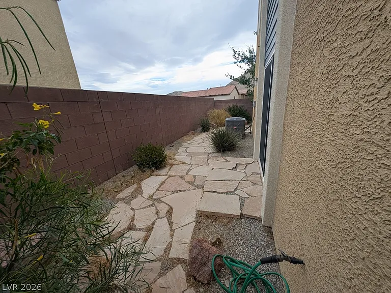 10553 Shiny Skies Dr — Photo 25