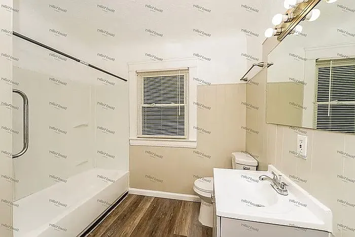10811 Sprague Ave #1 — Photo 2