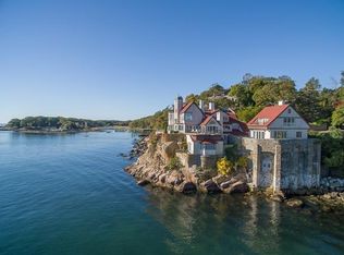 160 Western Ave, Gloucester, MA 01930