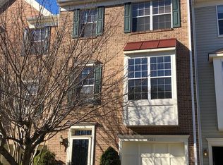 2506 Clover Field Cir, Herndon, VA 20171