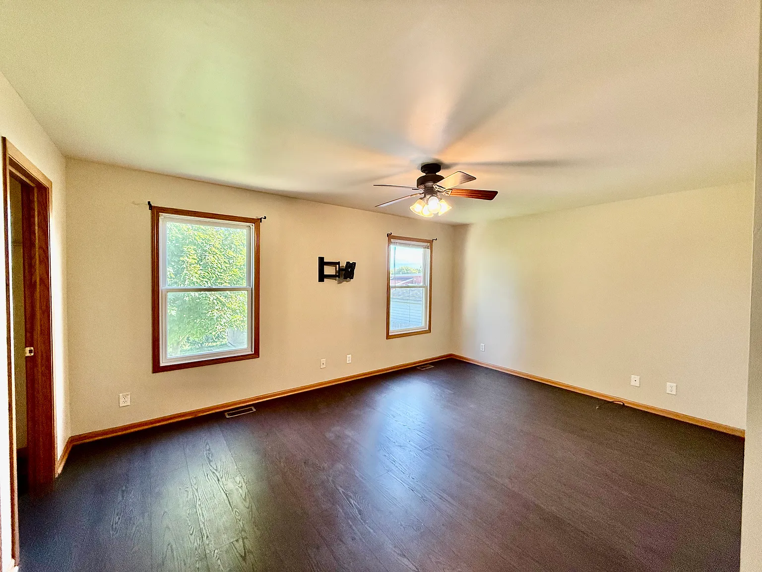 3 bed, 1450 sqft, $2,800 — Photo 4