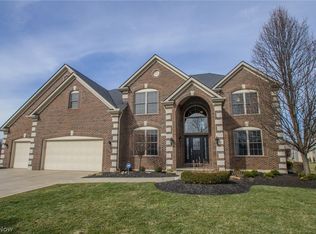 12600 Calumet Cir, Strongsville, OH 44149