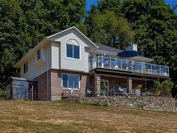 5th image of 2074 Ludlow Rd