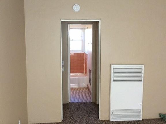 4th image of 4485 48th St