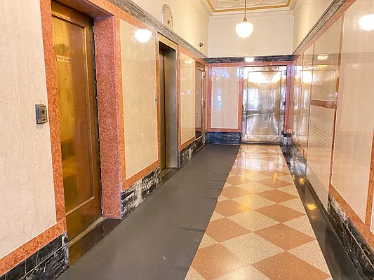 Rented by Compass | media 10