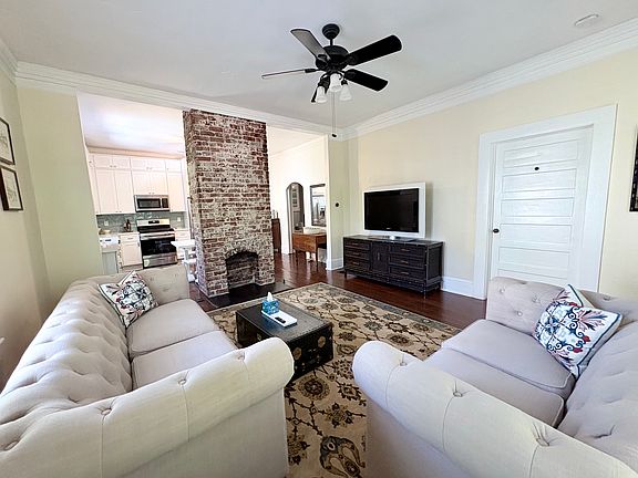 2nd image of 2039 Butler Way NW