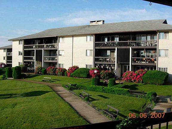 2nd image of 400 Narragansett Pkwy APT Nc5