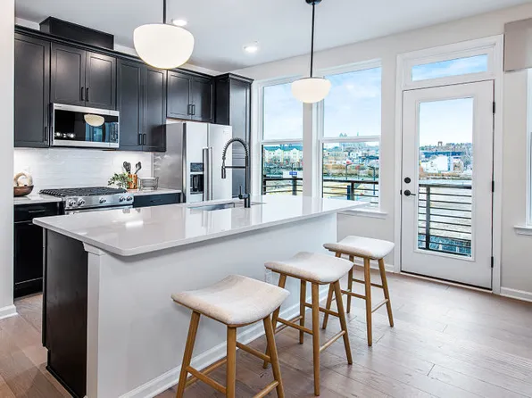 100 Balsam St #108, Kearny, NJ 07032