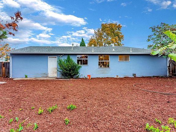 5th image of 2779 Xavier St