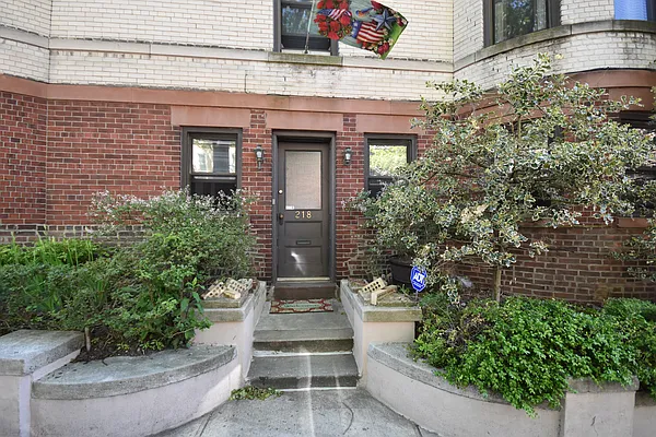 Rented by Remax Edge | media 29