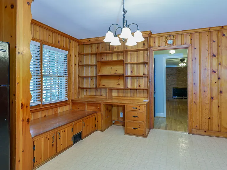 608 Candlewood Dr — Photo 12