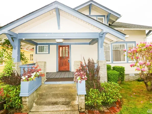 825 1st St, Cosmopolis, WA 98537