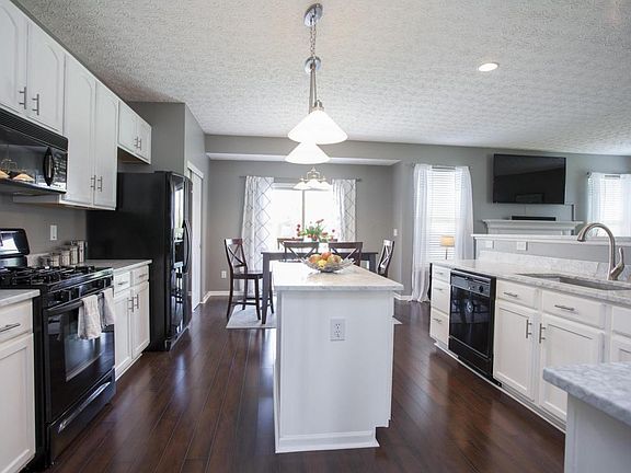 5th image of 7480 Tall Pine Dr