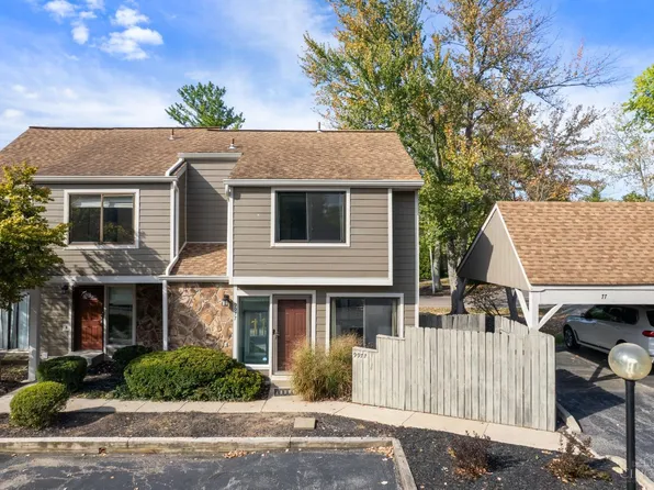 9977 Timbers Dr, Blue Ash, OH 45242