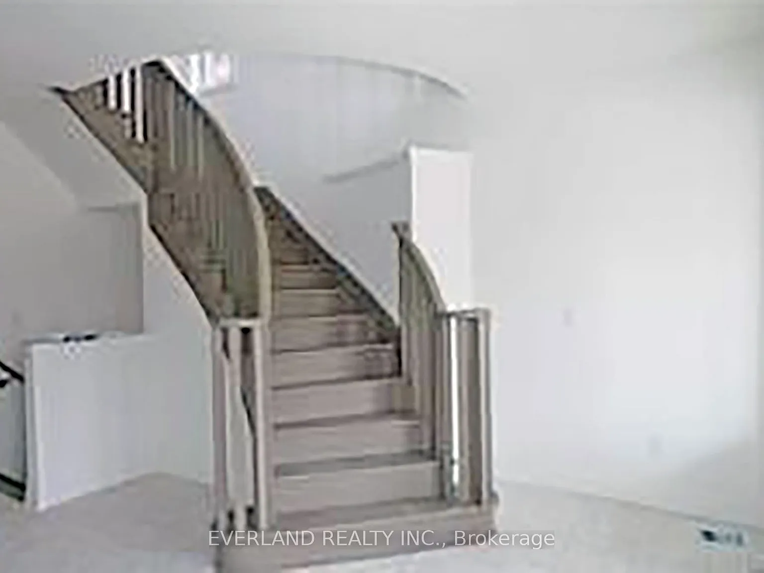5 bed, $3,700 — Photo 3