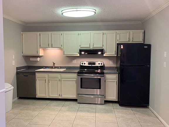 5th image of 9223 Shady Bend Ln