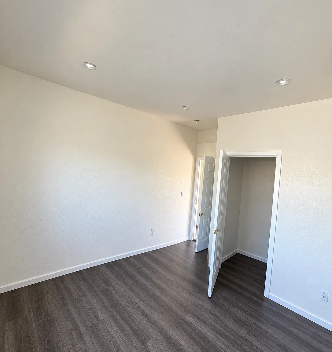 2 bed, 1.5 bath, $2,200 — Photo 1