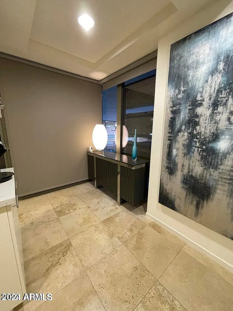 3 bed, 2.0 bath, 1781 sqft, $5,000 — Photo 2