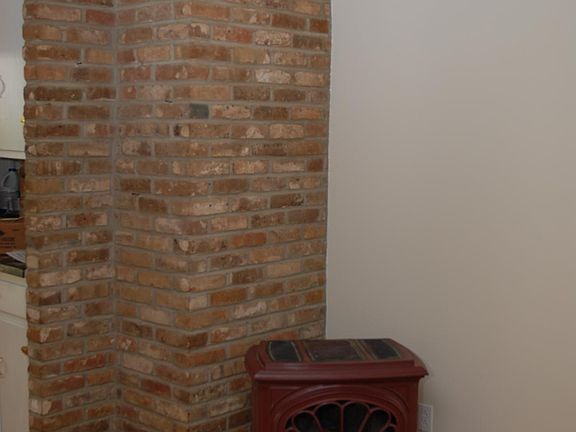 3rd image of 1608 E Carolyn Dr