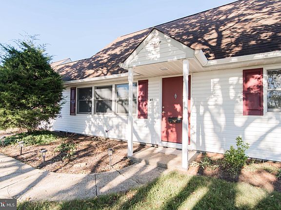 2nd image of 41 Valentine Ln