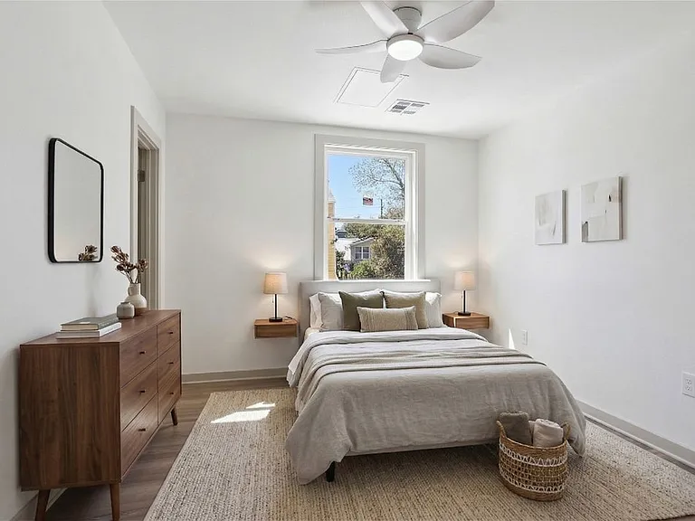 720 Spain St #2B — Photo 11