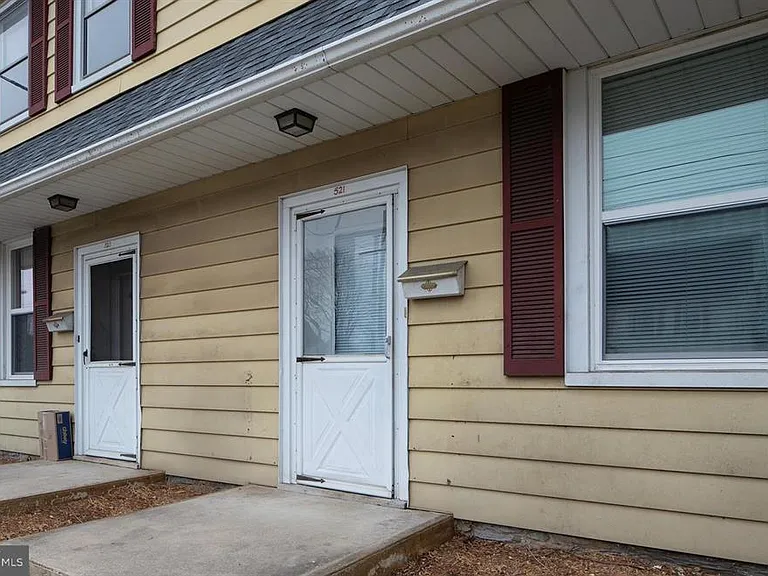 519 W Main St #521 — Photo 4