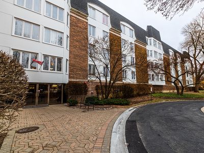 225 Lake Blvd APT 531, Buffalo Grove, IL, 60089