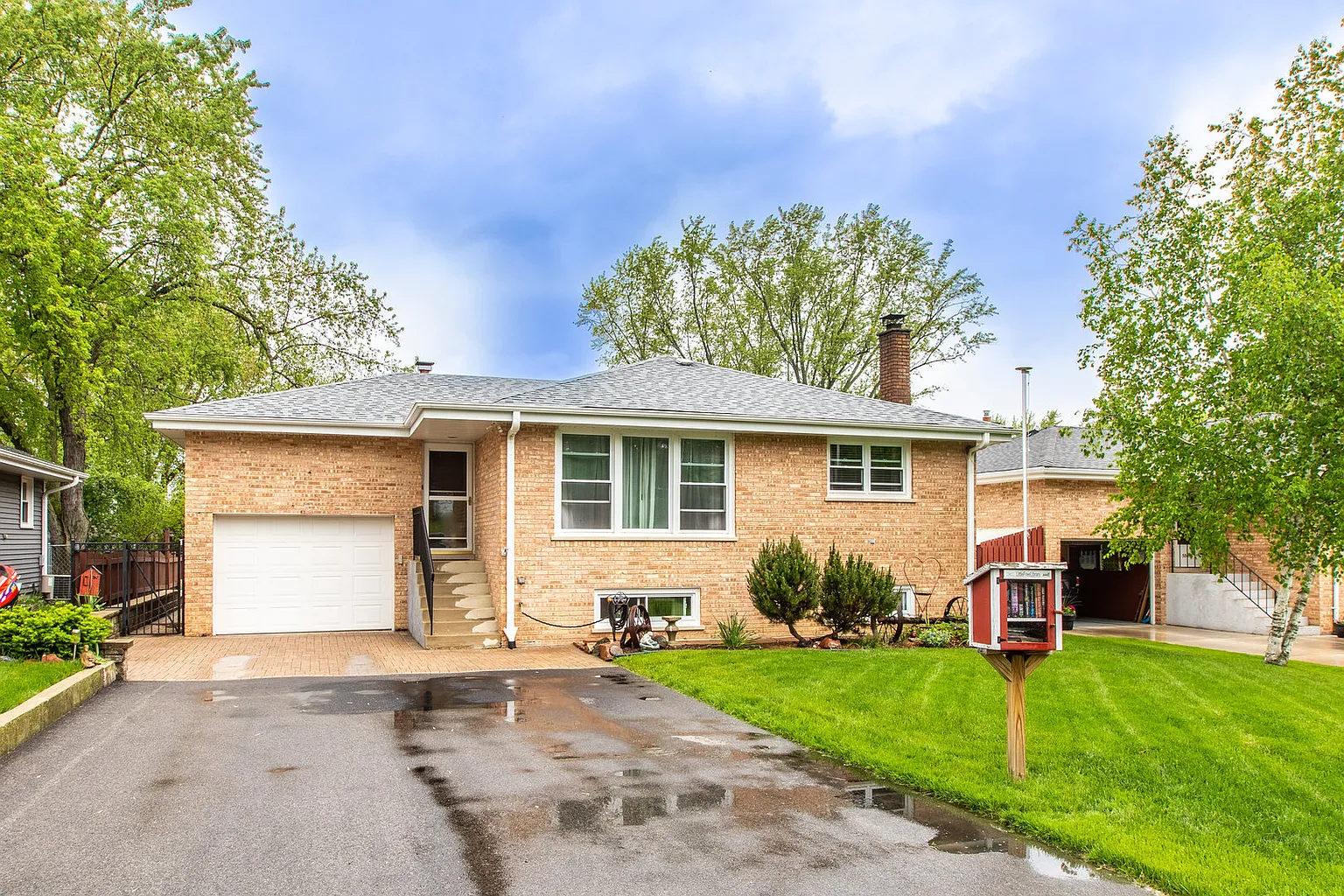 38068 N Academy Dr photo 1