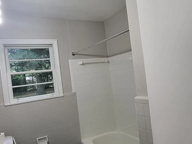 663 Merritt Dr — Photo 5