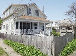 29 Shawomet Ave, Warwick, RI 02889