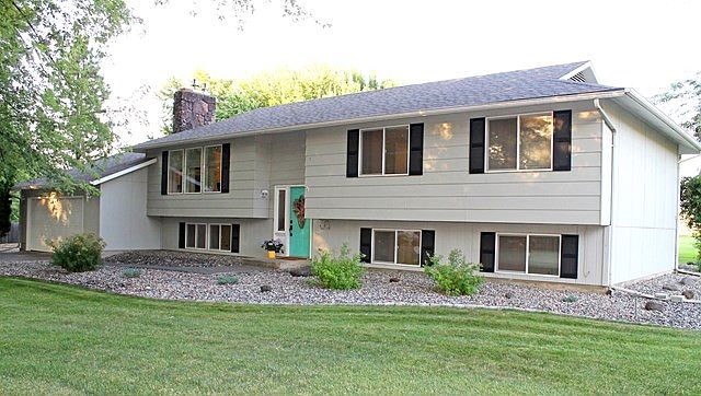 1st image of 3065 Canberra Dr