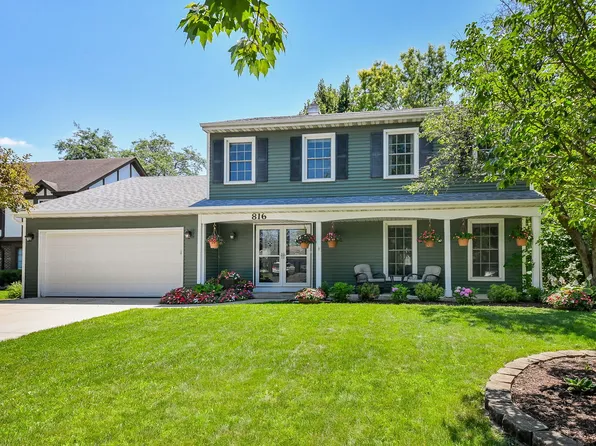816 Canyon Run Rd, Naperville, IL 60565