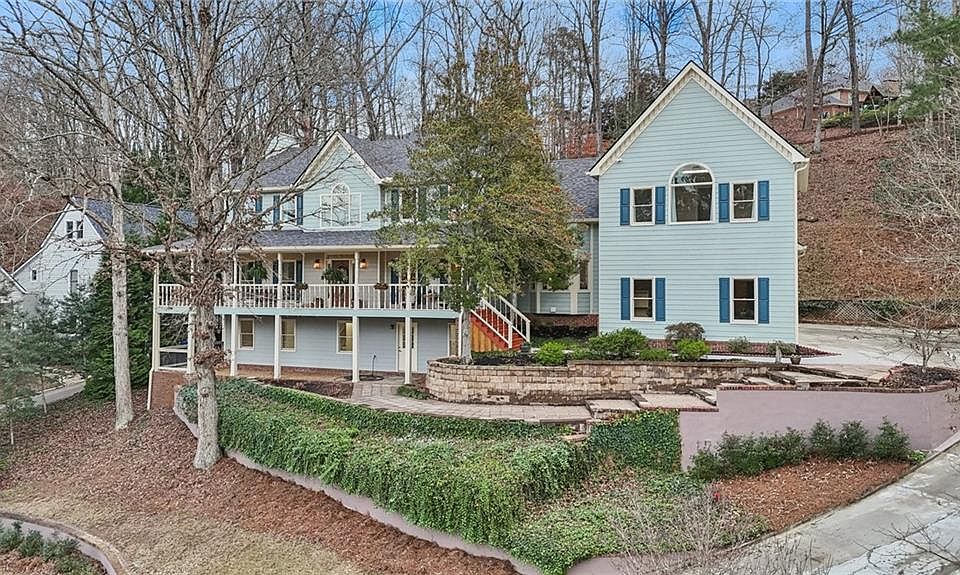 1st image of 1090 Oakhaven Dr