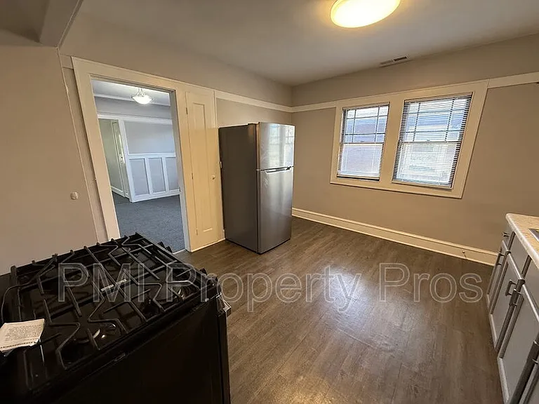4043 N 24th Pl — Photo 9