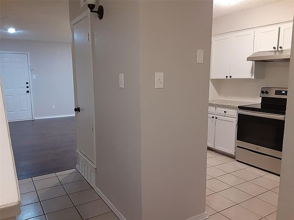 3rd image of 6866 S Creek Dr #2