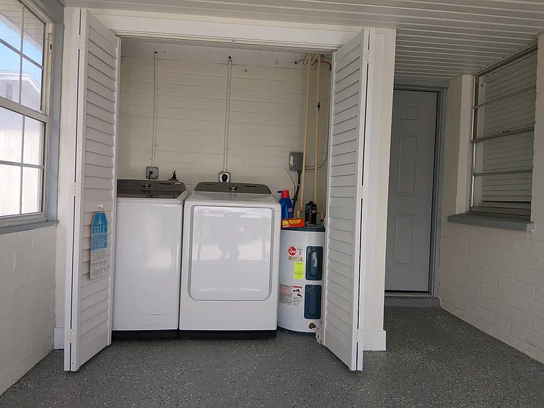 54 Rivershore Dr — Photo 37