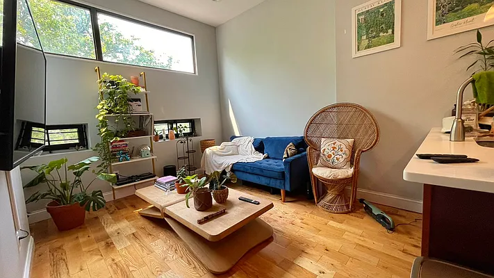 Rented by Strivers Management Group Corp (Brokerage) | media 13